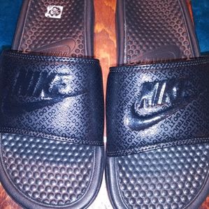 Nike slides sz 8 womens